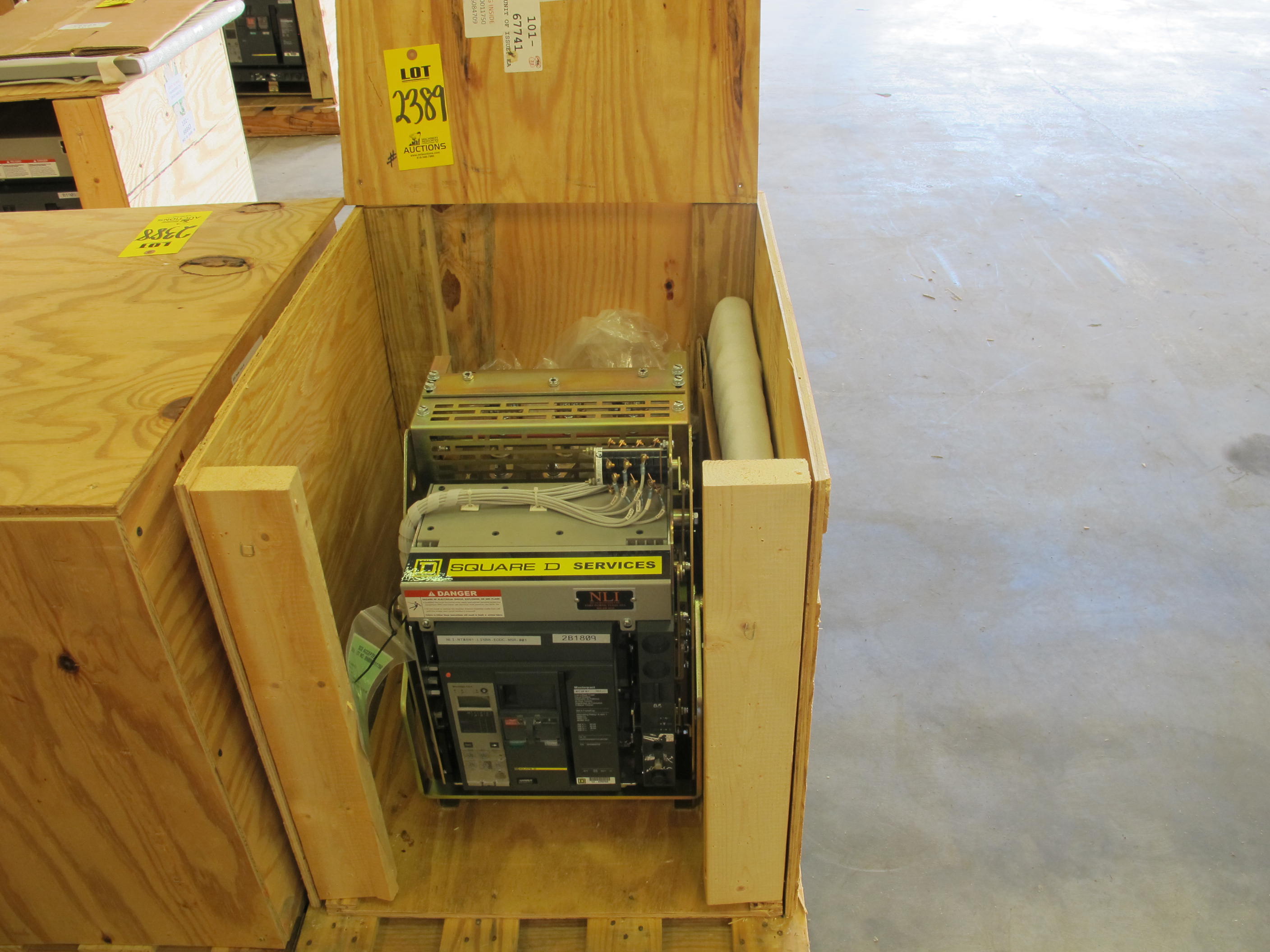 BREAKER, CIRCUIT, 600 FRAME AMP RATING, MASTERPACT NT 08N1 KIND, 3 POLE, 480 VOLT RATING SQUARE D DIRECT REPLACEMENT FOR NSR ABB K-600S INCLUDES ONE NEW 18" DOOR, MOUNTS USING EXISTING HINGES > CONTINUOUS CURRENT: 600A > INTERRUPTING RATING: 30KA @ 535VAC > 125VDC OPERATED > MICROLOGIC TRIP UNIT 5.0A > 250A SENSOR > 250A SENSOR PLUG > 18" DOOR, PART # NLI-NT08N1-LISB8-EODC-NSR-001 (W-44) LOADING & HANDLING FEE $15-